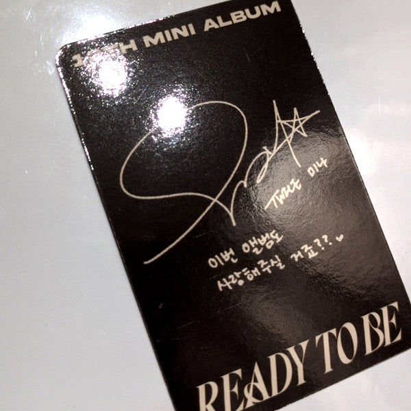 Photocard 'Ready to be' (Mina - B)