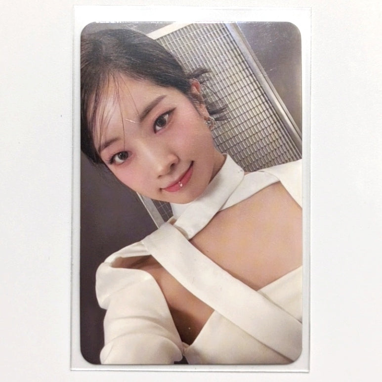 Photocard 'Ready to be' (Dahyun - A)