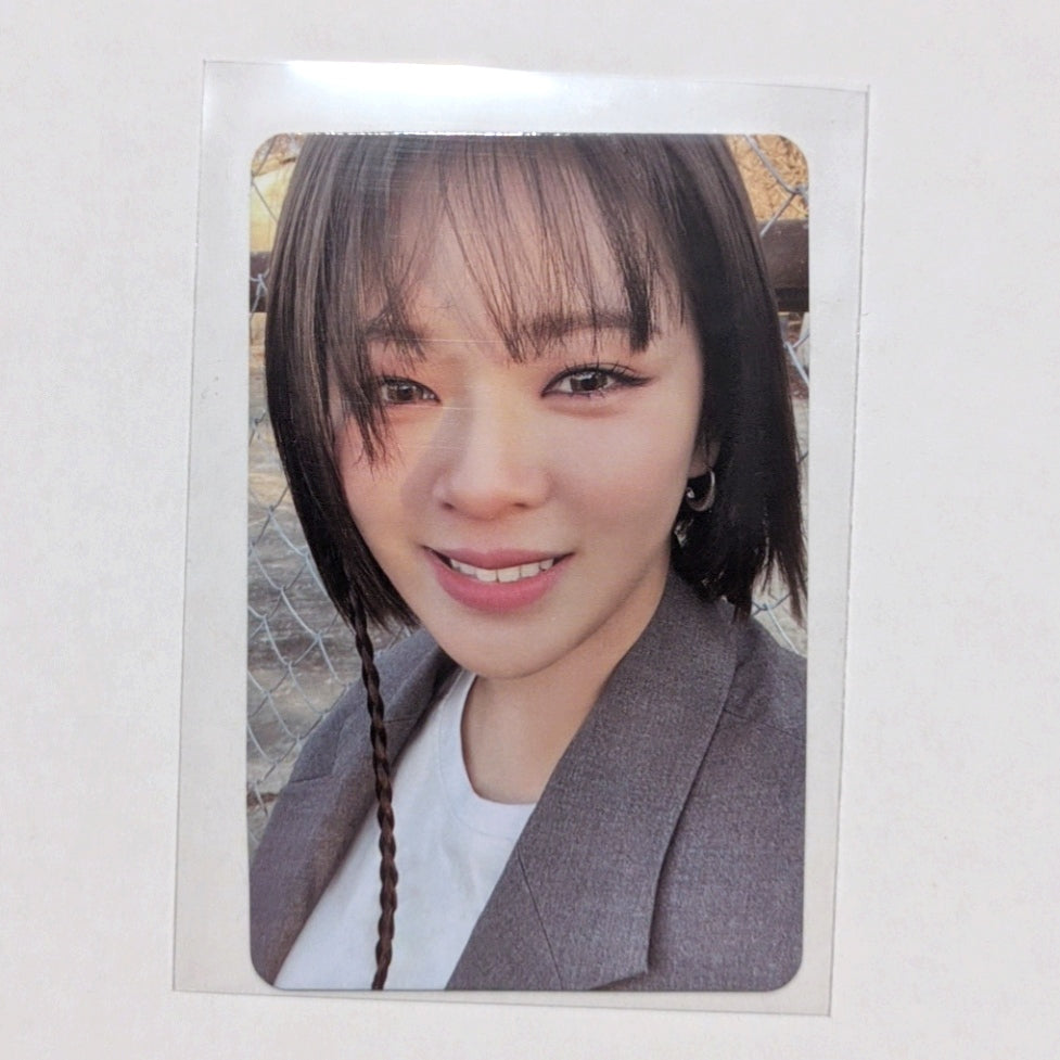 Photocard 'Ready to be' (Jeongyeon - D)
