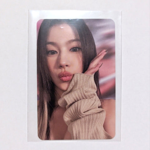 Photocard 'Ready to be' (Sana - A)