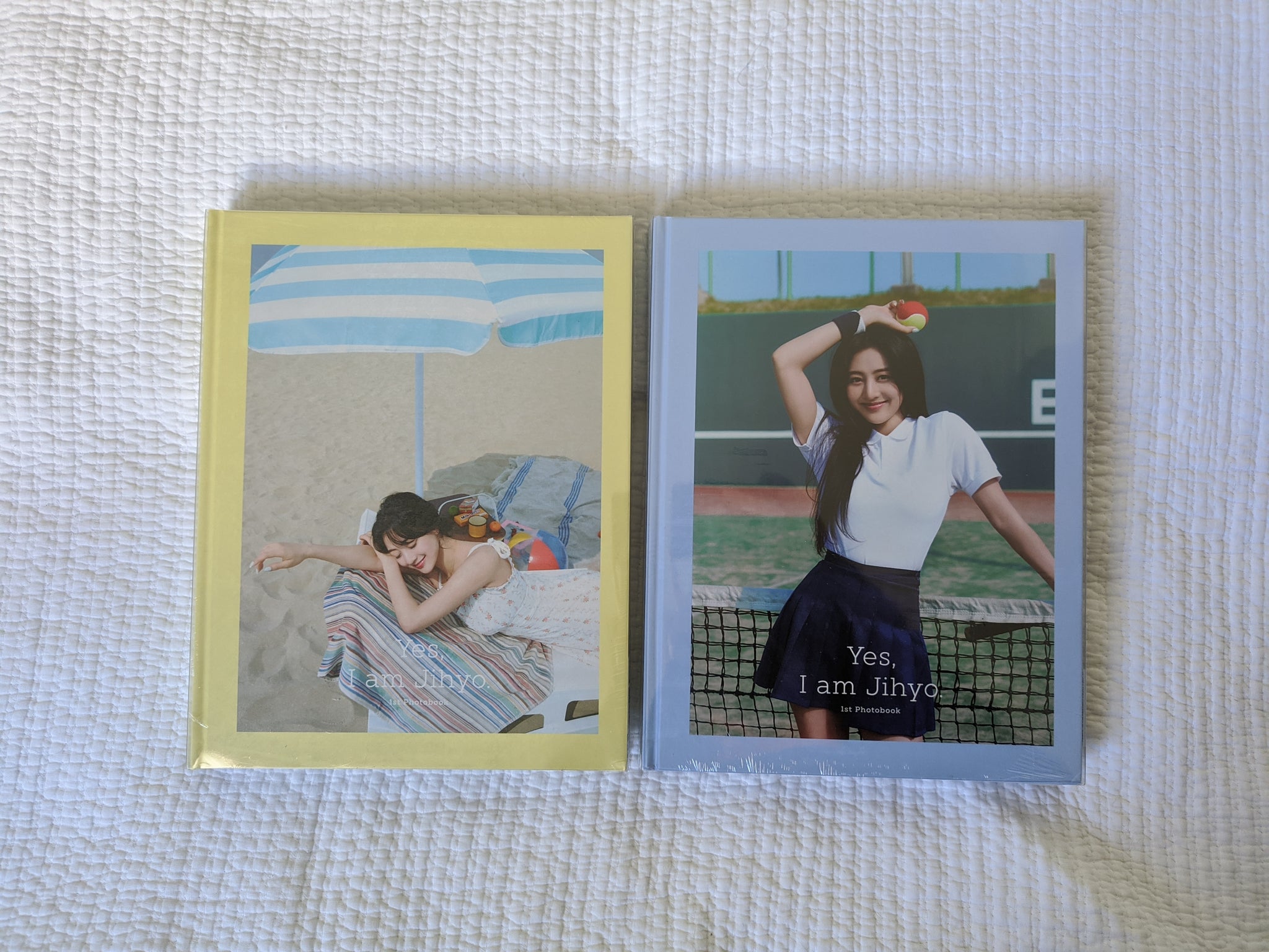 Yes, I am Jihyo 1st Photobook