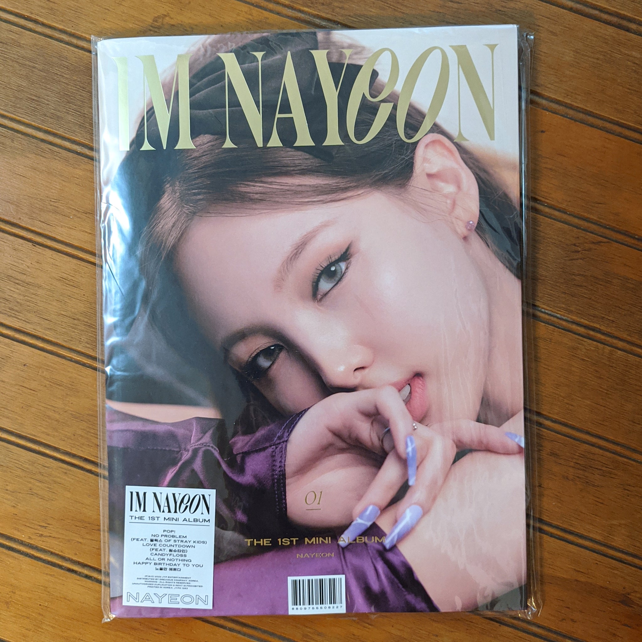 IM NAYEON - 1st mini album (SOLO PB, CD, PREVENTA)